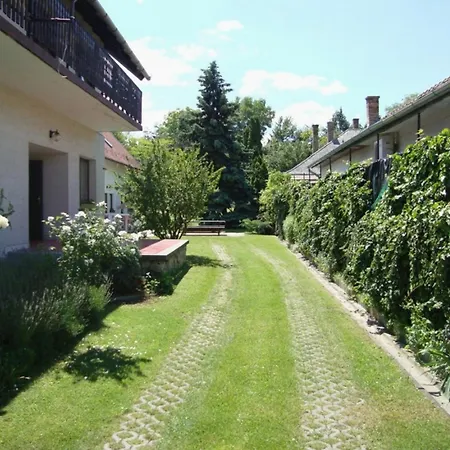 아파트 Fanni Vizkoezeli, Klimatizalt Vendeghaz