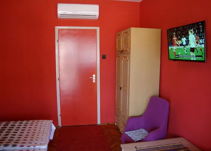 Fanni Vizkoezeli, Klimatizalt Vendeghaz Apartmán Balatonboglár