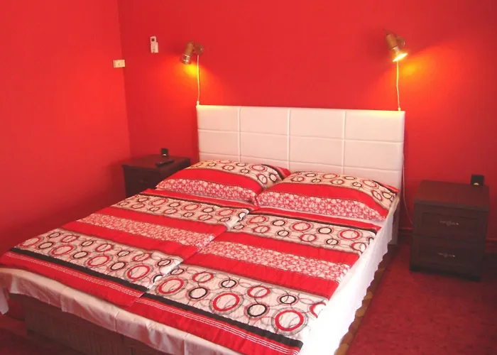 Apartment Fanni Vizkoezeli, Klimatizalt Vendeghaz Balatonboglár