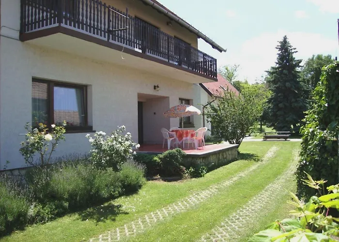 Apartment Fanni Vizkoezeli, Klimatizalt Vendeghaz Balatonboglár