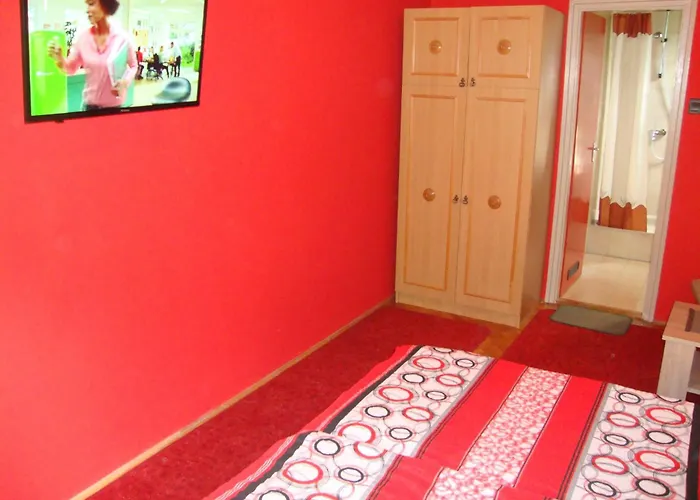 Fanni Vizkoezeli, Klimatizalt Vendeghaz Apartmán Balatonboglár